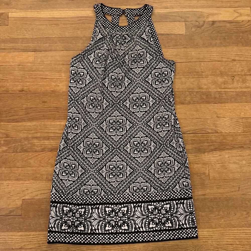 White House Black Market black white halter mini shift dress size medium M
 b64